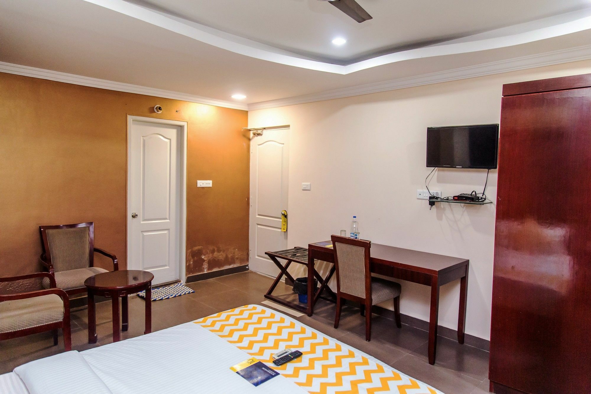 Fabexpress Oriental Suites III - Btm Mico Layout Bangalore Exteriör bild