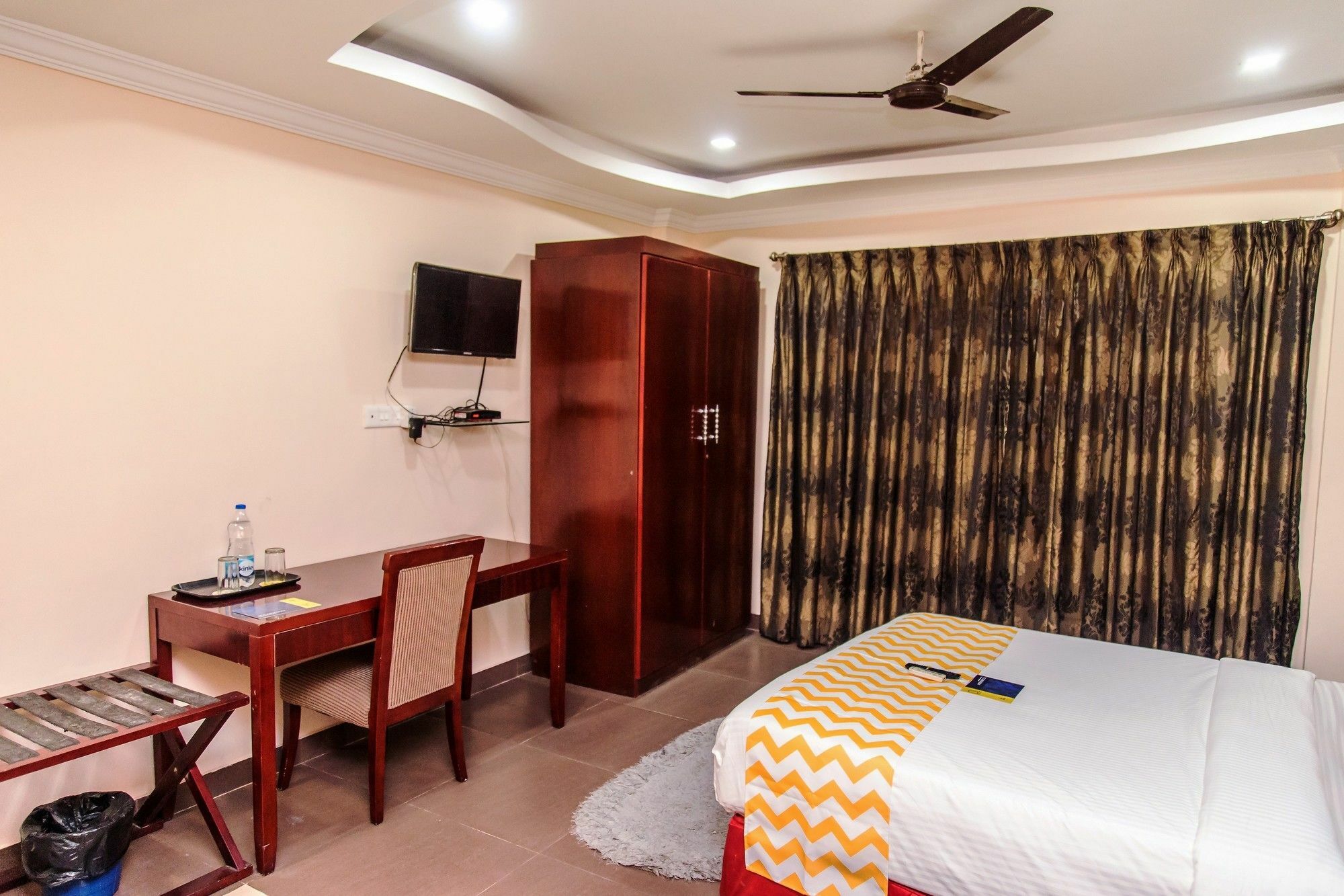 Fabexpress Oriental Suites III - Btm Mico Layout Bangalore Exteriör bild