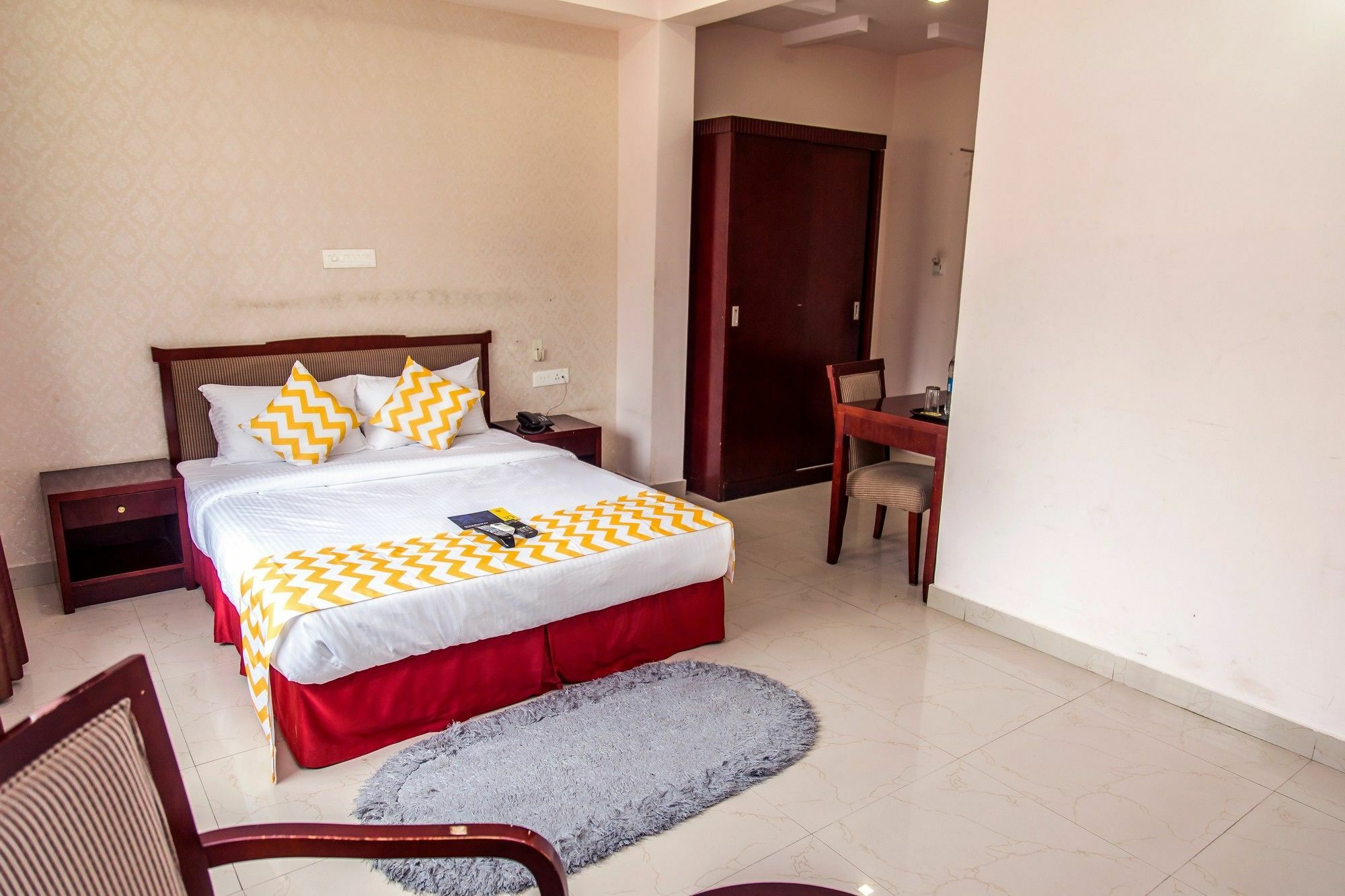 Fabexpress Oriental Suites III - Btm Mico Layout Bangalore Exteriör bild